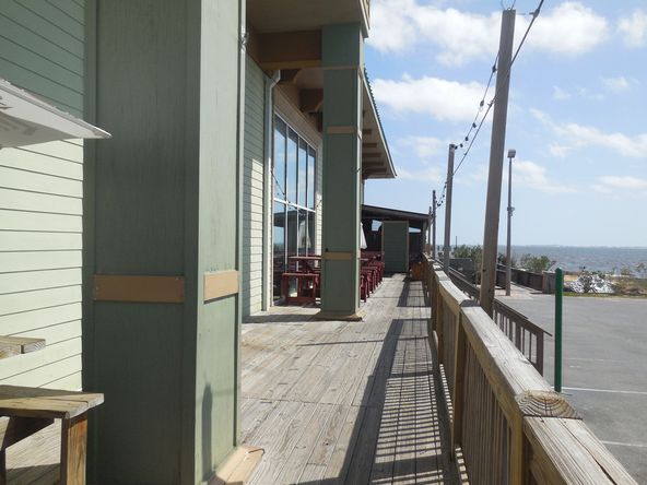 8651 Navarre Pkwy, Navarre, FL 32566